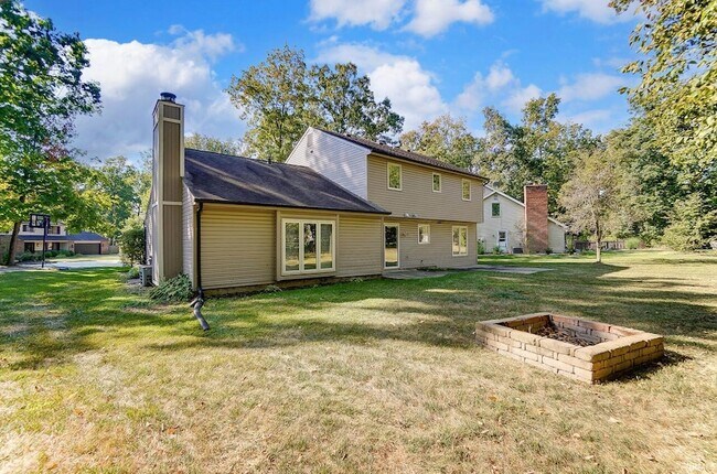 Building Photo - 5931 Spring Oak Ct