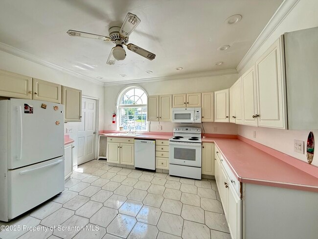 Primary Photo - 201 Pittston Ave
