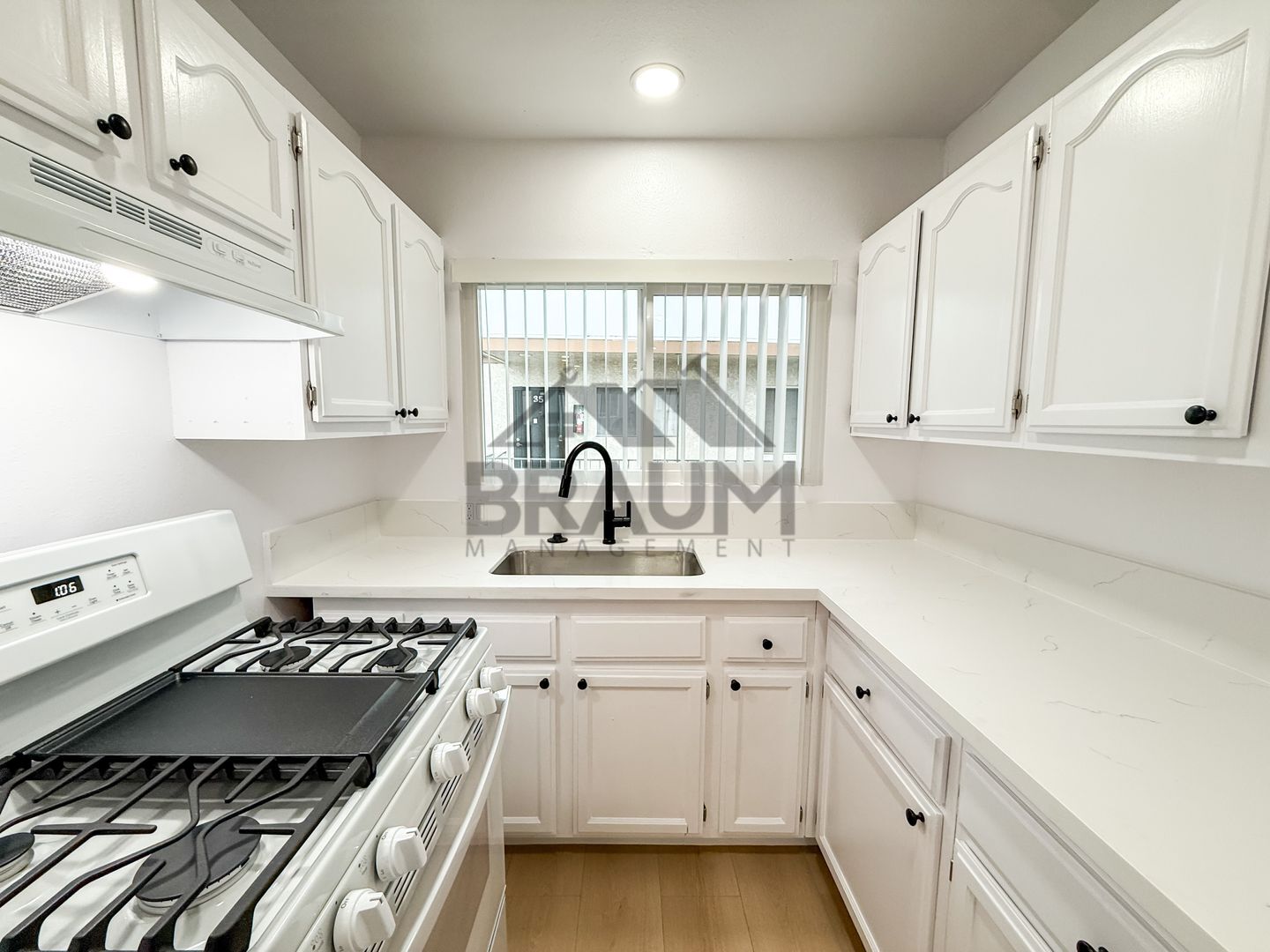 Building Photo - 4636 Laurel Canyon Blvd