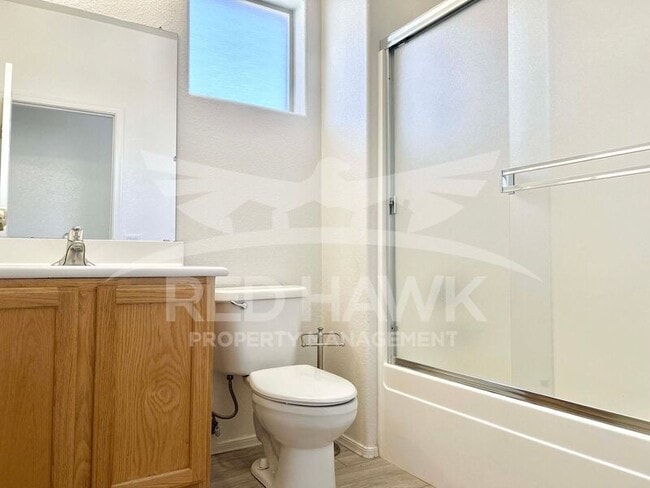 Building Photo - 852 E Runaway Bay Pl