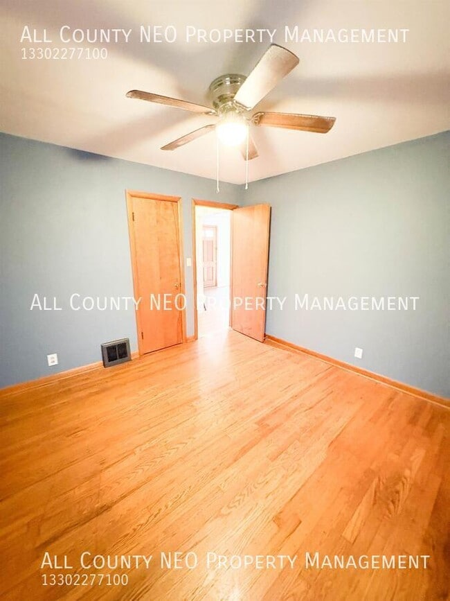 Building Photo - 106 Selden Ave