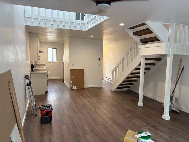 Building Photo - Completely Renovated 2 Bed 1.5 Bath West Pearl Street Condo W/Hiking Trails In Your Backyard.
