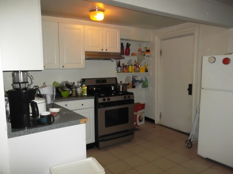 Building Photo - 2 Worthington St