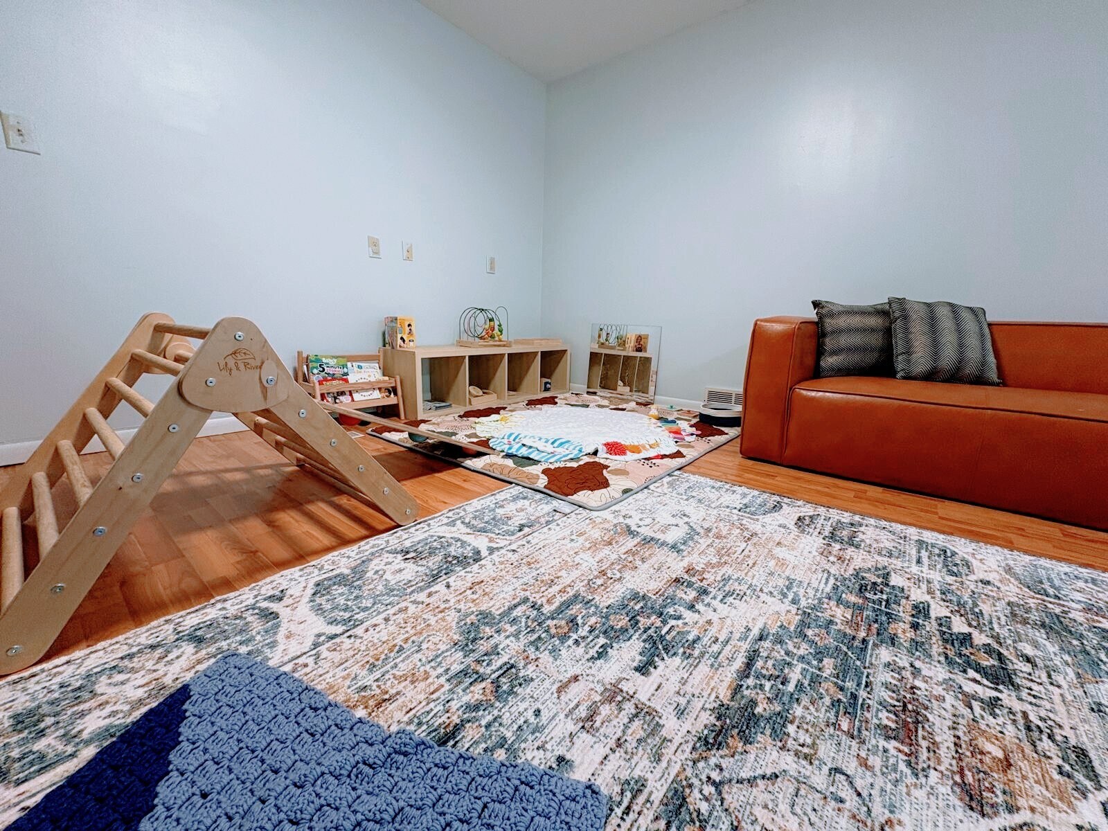 Building Photo - 550 Valewood Ln