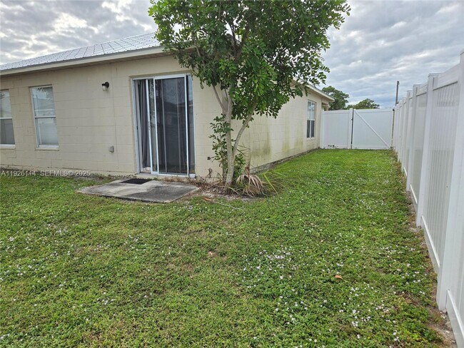 Building Photo - 4876 30th Ave