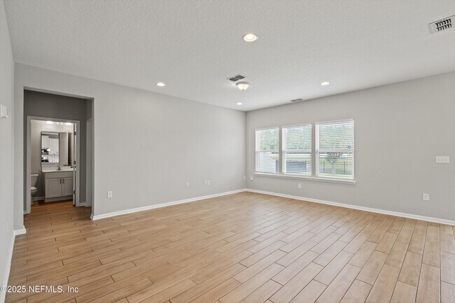Building Photo - 8047 Arctic Fox Rd