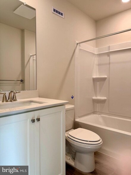 Building Photo - 209 Independence Ct