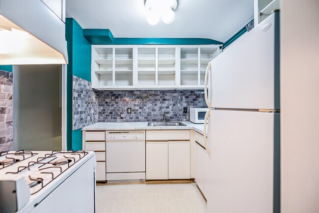 Building Photo - 2655 Whitewood St