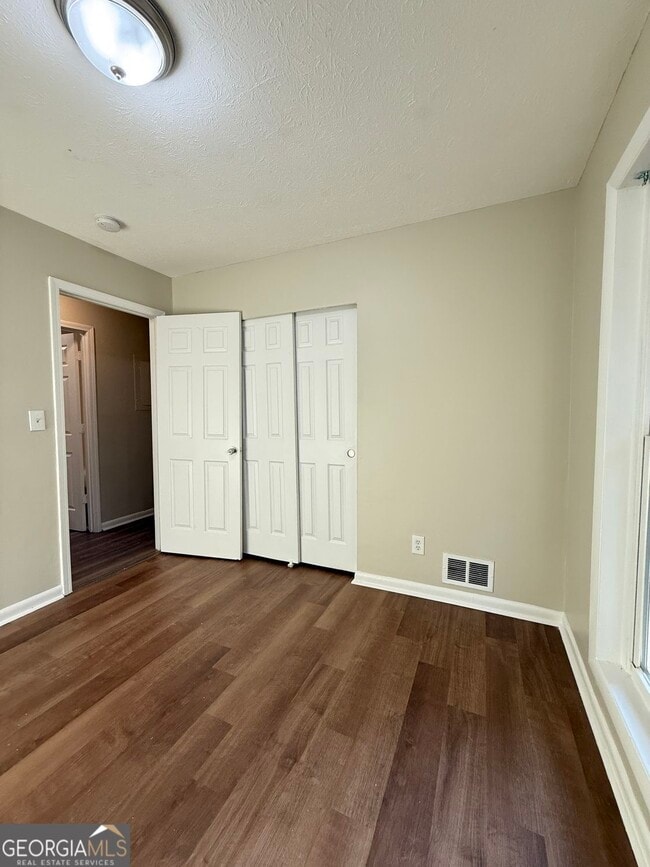 Building Photo - 7016 Adel Ln