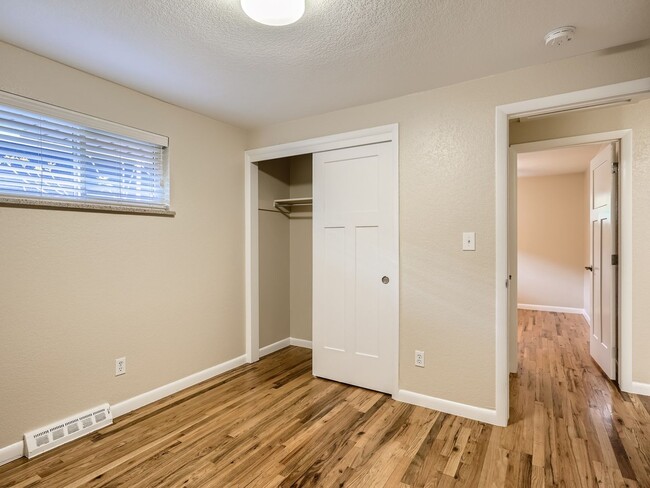 Building Photo - Cozy 3 Bed in the Highlands COMING SOON!!!!