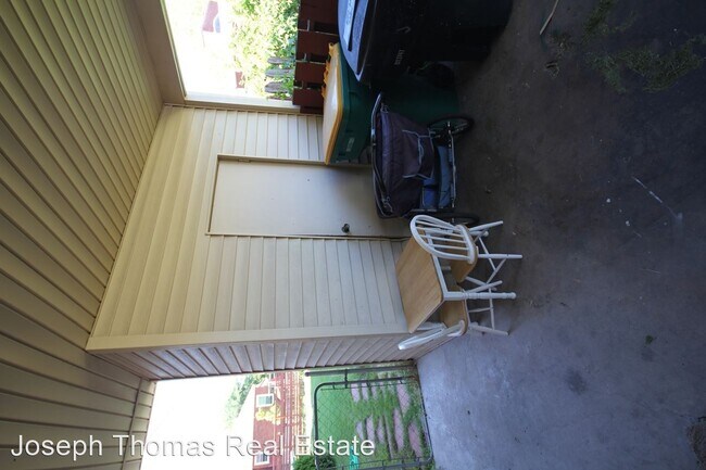 Building Photo - 3 br, 1.5 bath House - 440 E 850 S