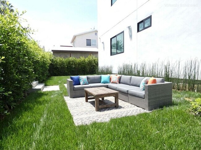 Building Photo - 5346 Lexington Ave