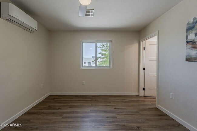Building Photo - 8215 E Cypress St