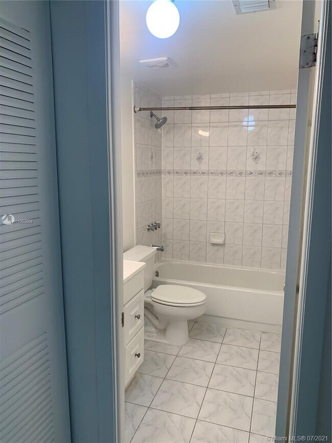 Building Photo - 8261 SW 128th St