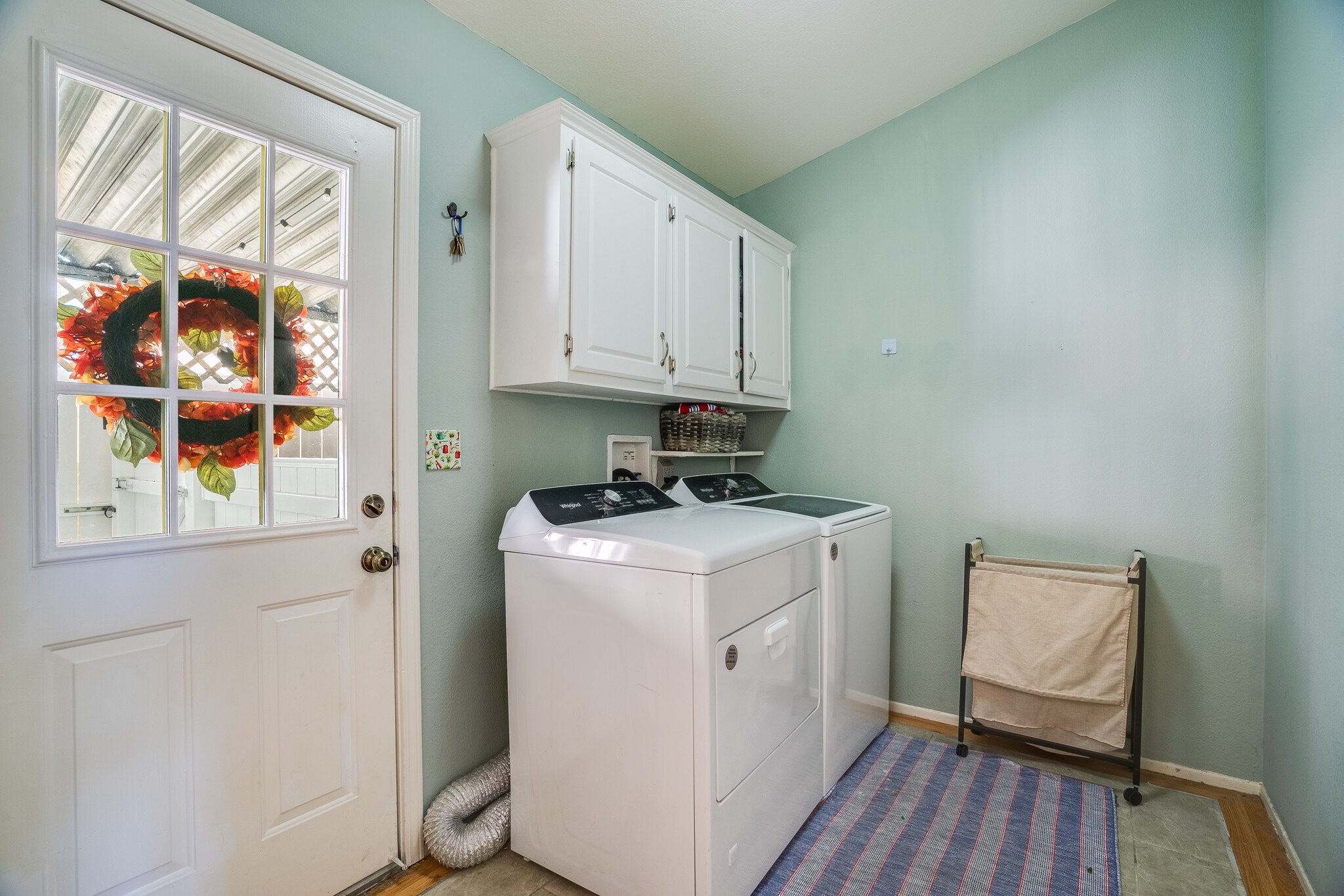 Building Photo - 1169 Aztec