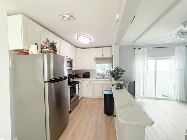 Building Photo - 175 133rd Ave W