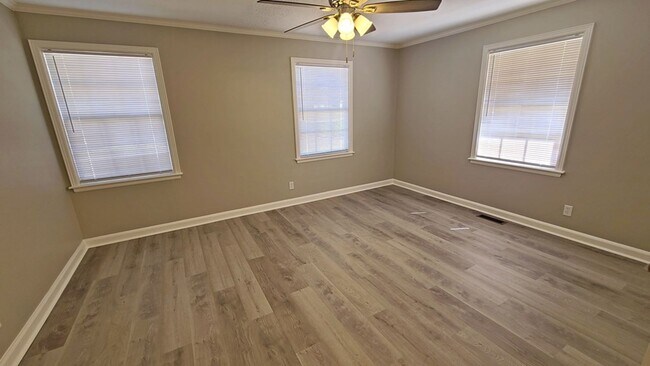 Building Photo - Modern Charm: Spacious 4-Bedroom Home with Inviting Amenities in Valdosta, GA