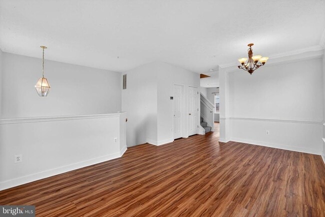 Building Photo - 5015 Leasdale Rd
