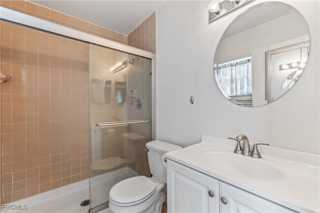 Building Photo - 9305 Lake Park Dr