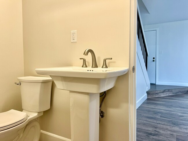 Building Photo - 28604 Friarstone Ct