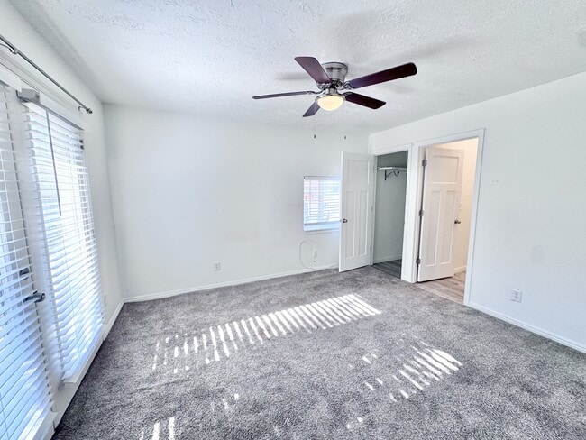 Building Photo - 71 W 750 N