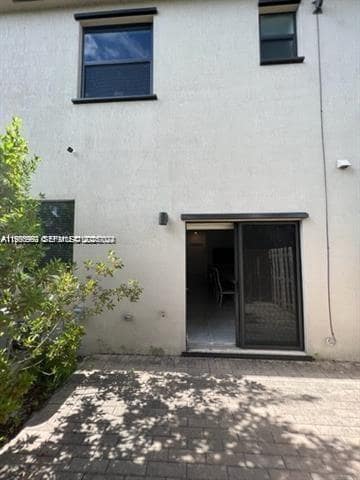 Building Photo - 327 NE 208th Terrace