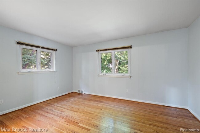 Building Photo - 966 Woodlea St