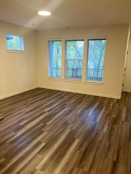 Building Photo - 7327 S 13th St