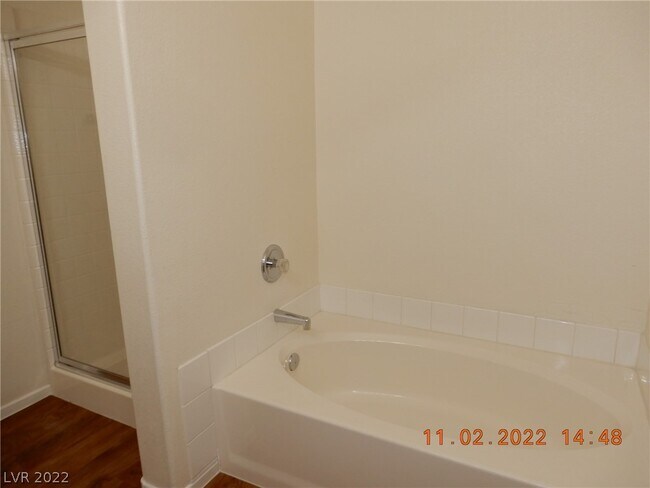 Building Photo - 5655 E Sahara Ave