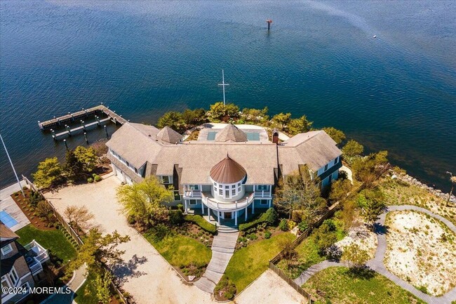 Primary Photo - 225 Channel Ln