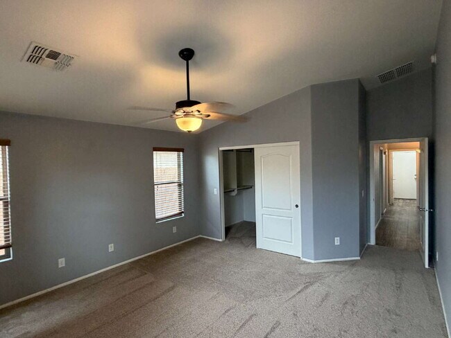 Building Photo - 135 W Holstein Trail