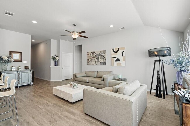 Building Photo - 4302 Liberty Ln