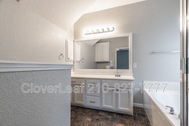 Building Photo - 6211 Big Bend Cove