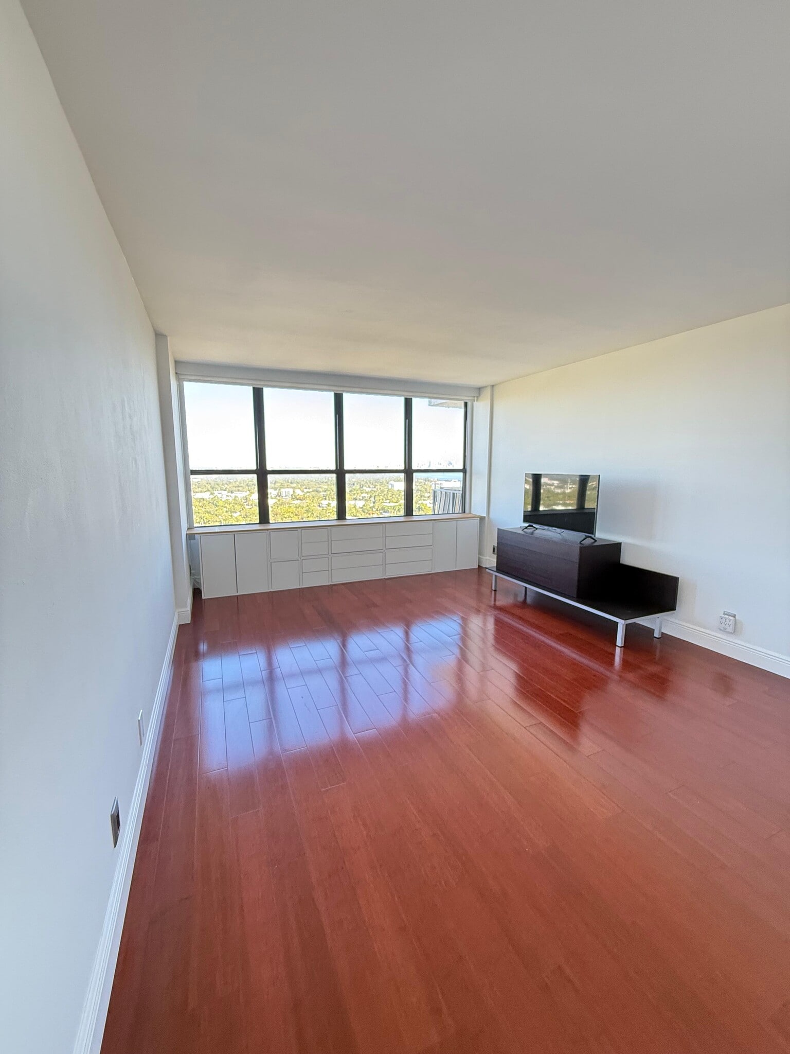 Large Bedroom - 780 NE 69th St