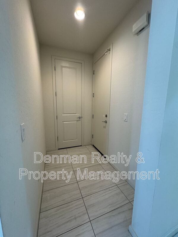 Building Photo - 3540 E Tina Dr