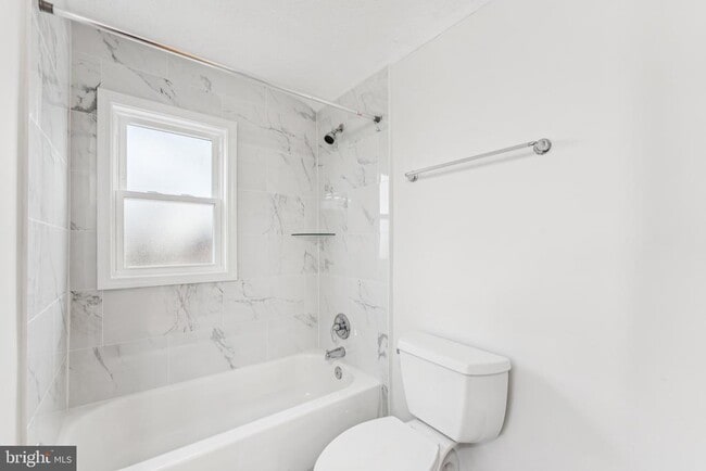 Building Photo - 3409 Southern Ave SE