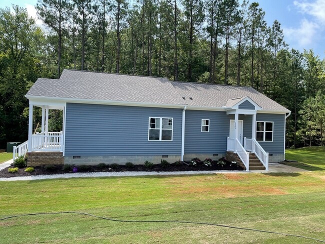 Building Photo - 220 Curry Dr