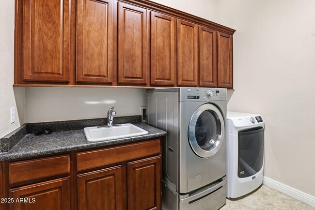 Building Photo - 25914 N 49th Ln