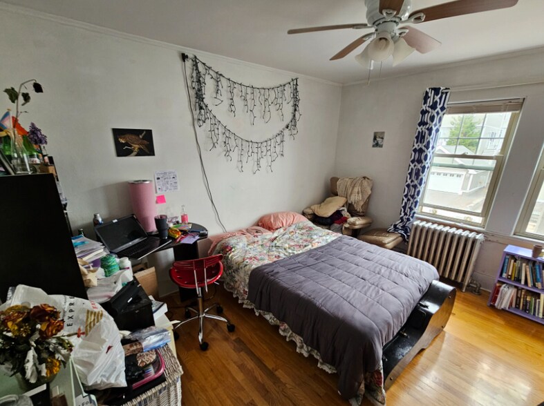Building Photo - 58 Winship St