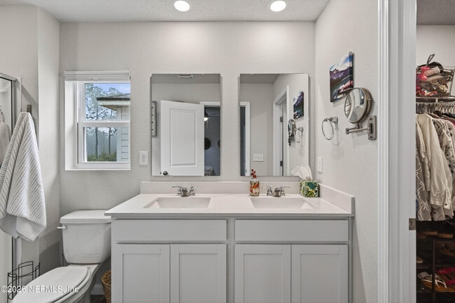 Building Photo - 14532 Macadamia Ln