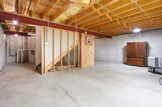 Building Photo - 15749 W Crobally Way