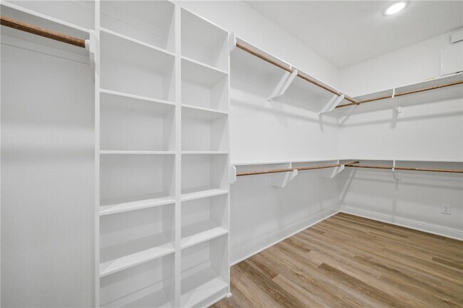 Building Photo - 4725 Pearl River Ct