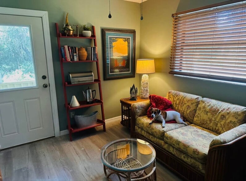 Building Photo - 2545 S Zellner Dr