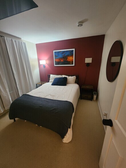 Primary Photo - 5337 W Sanna St