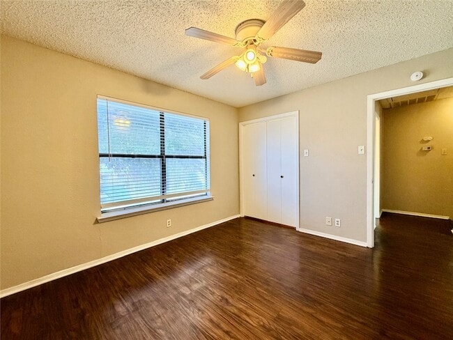 Building Photo - 3309 Fallmeadow St