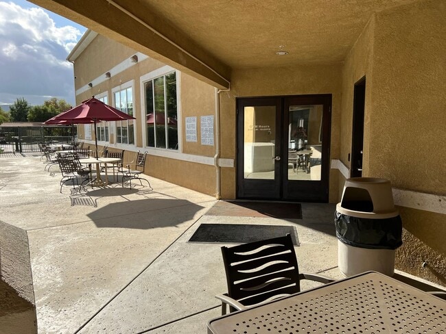 Building Photo - Upgraded Single Story First Floor Condo in Gated Community at Popular Madison Park Villas