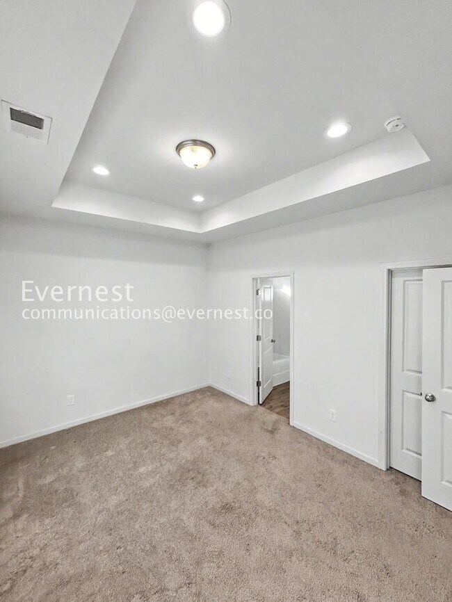 Building Photo - 10828 Mt Holly Rd