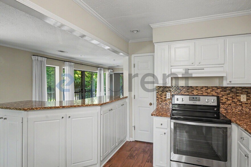 Building Photo - Unit 26202