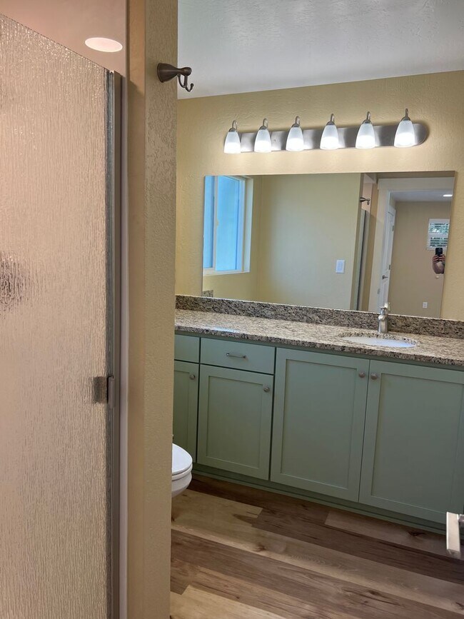 Building Photo - Newly remodeled three bedroom, two bath home - Available Late May
