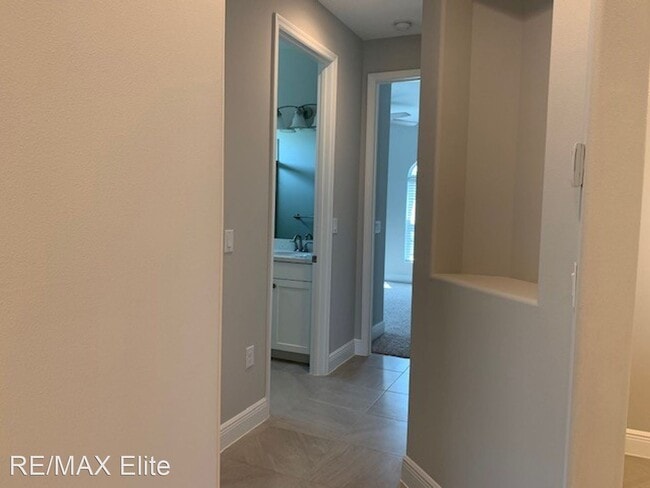Building Photo - 3 br, 2 bath House - 8373 Loren Cove Dr
